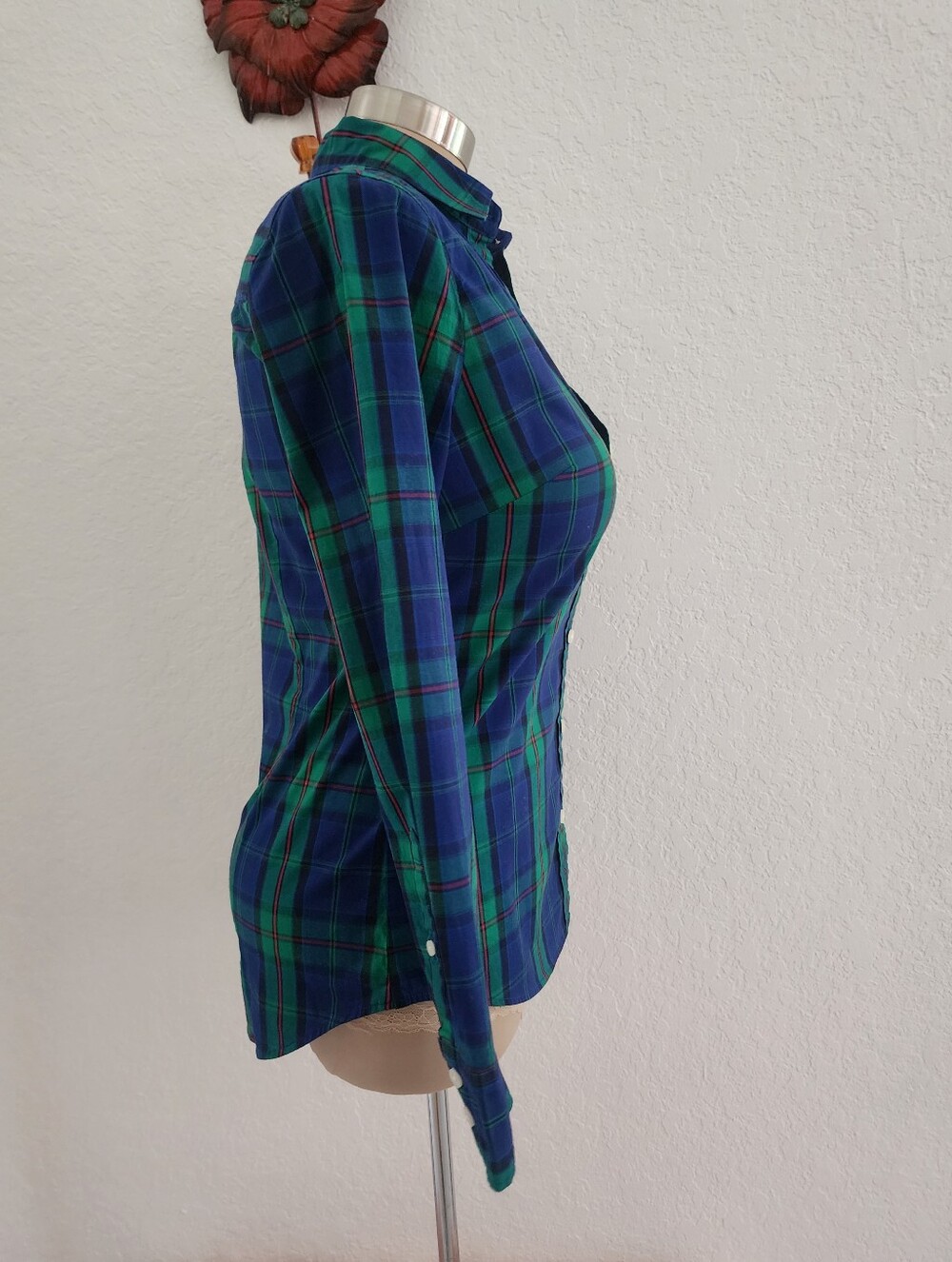 J CREW | Women's Green & Blue Plaid Button-Down Shirt - Picture 10 of 13